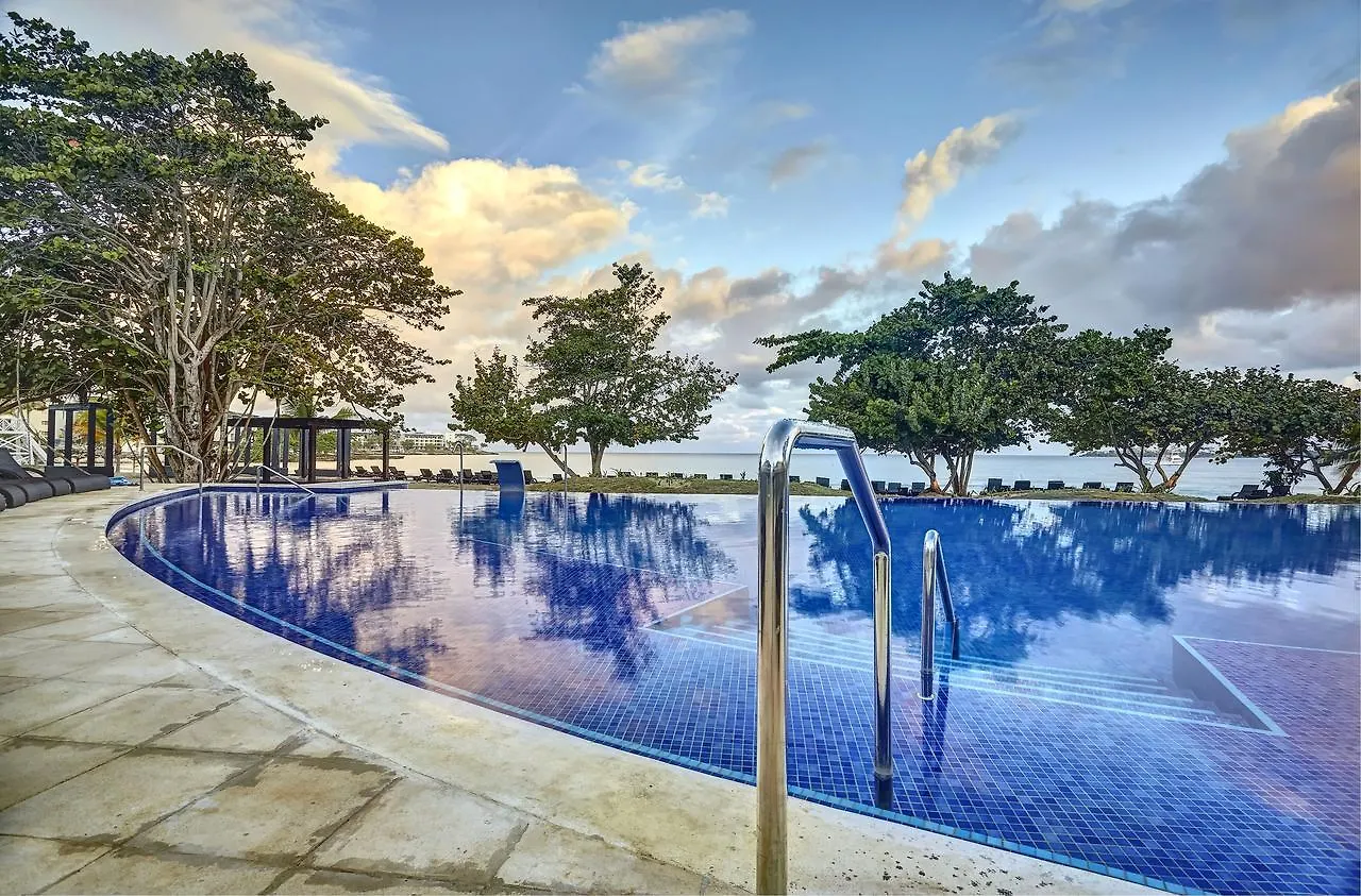 Royalton Negril, An Autograph Collection All-Inclusive Resort  Νεγκρίλ