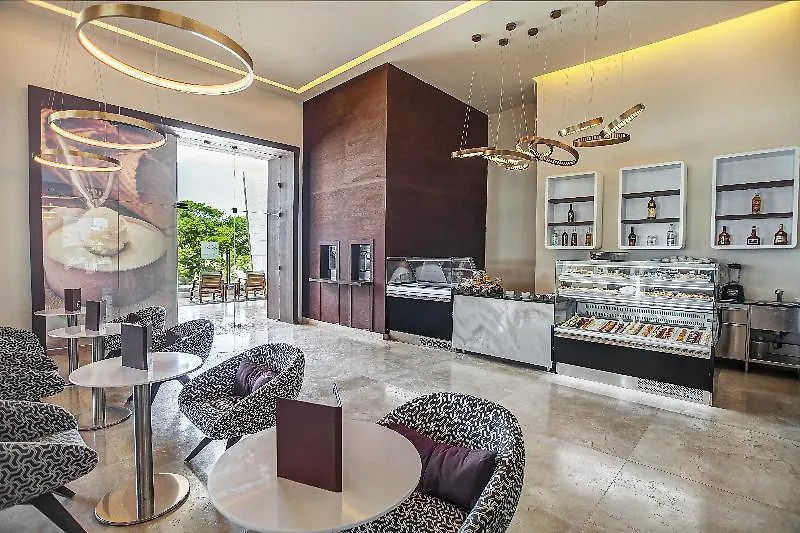 Royalton Negril, An Autograph Collection All-Inclusive Resort  Νεγκρίλ