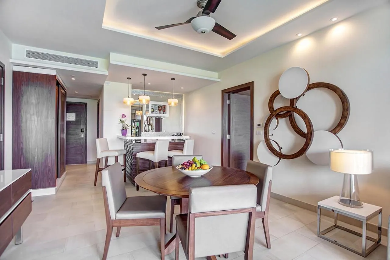 Royalton Negril, An Autograph Collection All-Inclusive Resort  Νεγκρίλ