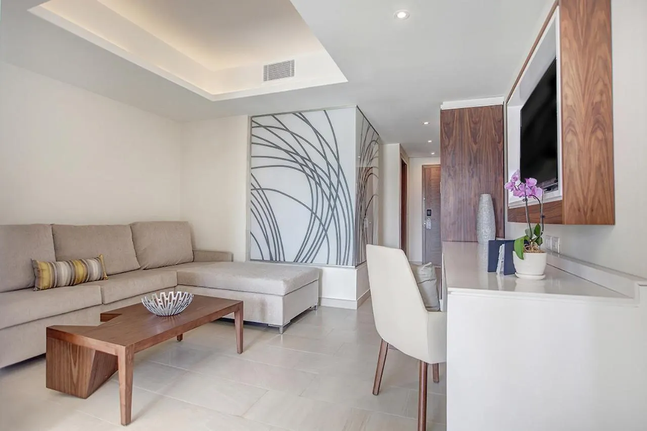 Royalton Negril, An Autograph Collection All-Inclusive Resort  Νεγκρίλ